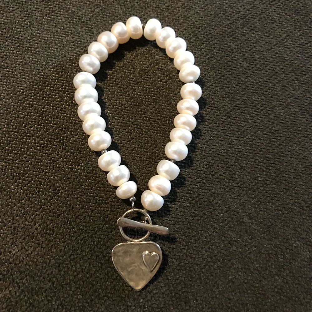 Israel sterling silver pearl heart bracelet. New